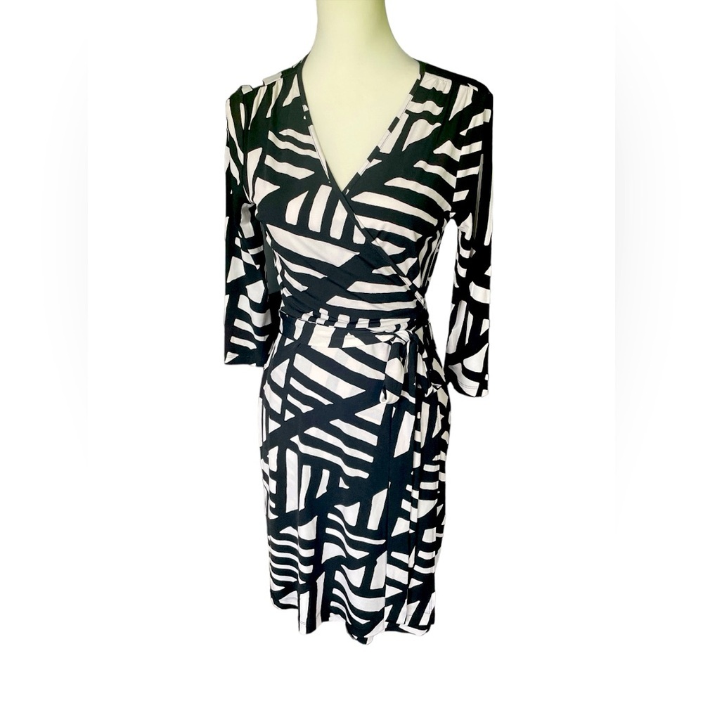 Banana Republic Black & White Geometric Print Stretch Wrap Dress, Small Petite - Picture 1 of 6